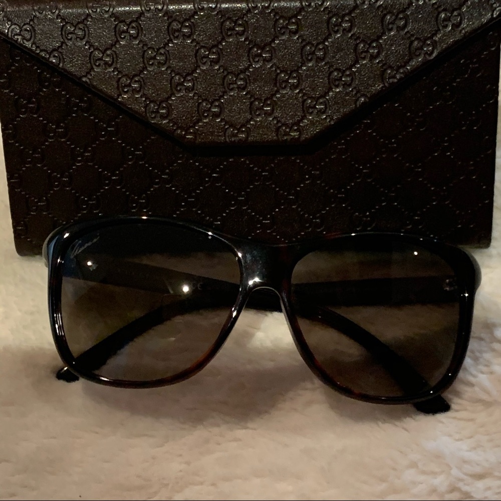 Gucci Brown Round frame Shades
